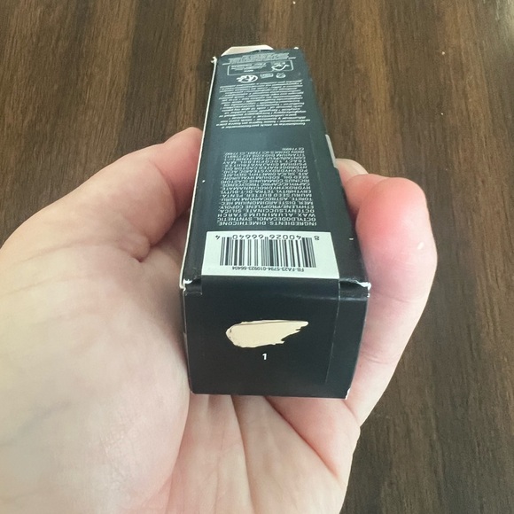 Fenty Beauty Eaze Drop Blur and Smooth Tint Stick in 1 - Picture 3 of 3